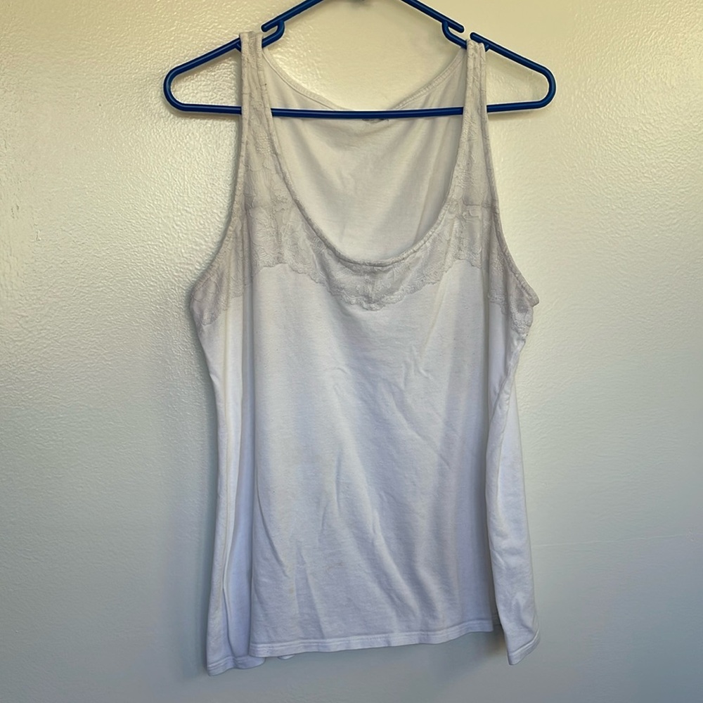 Womens tank top white lace detail tank top SEE FLAWS